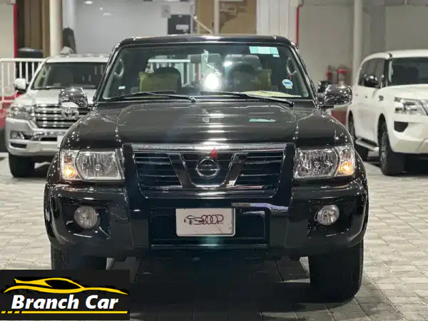 نيسان سفاري VTC 2000 أسود: أسطورة القوة الكلاسيكية (قير عادي، كربيتر) بحالة ممتازة!