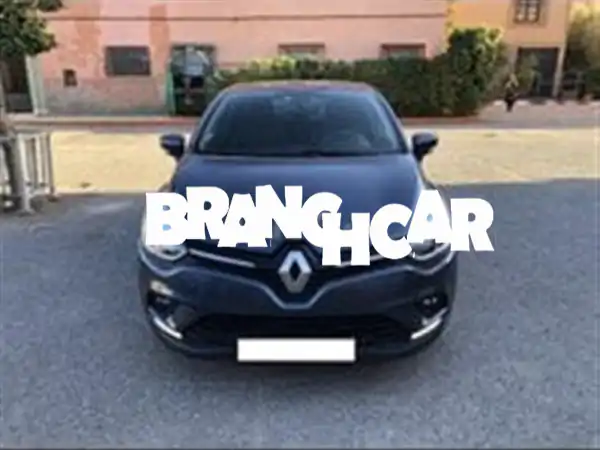 للبيع رينو كليو 4 بنزين 2017 - حالة ممتازة (95 ألف كم) - فحص نظيف وجاهزة للقيادة!