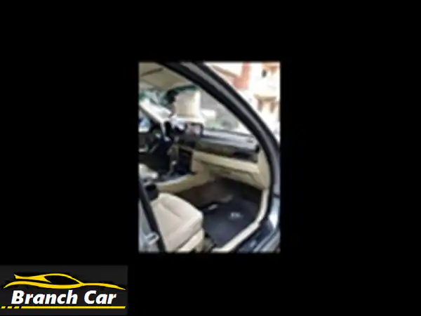 حصرياً: بي إم دبليو E90 320i موديل 2007 (معدلة 2012 بالكامل) | كيت M3، محرك 60 ألف كم، رخصة سارية!