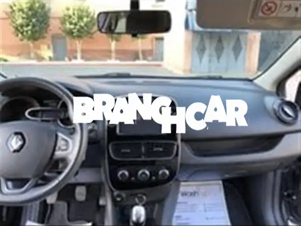 للبيع رينو كليو 4 بنزين 2017 - حالة ممتازة (95 ألف كم) -...