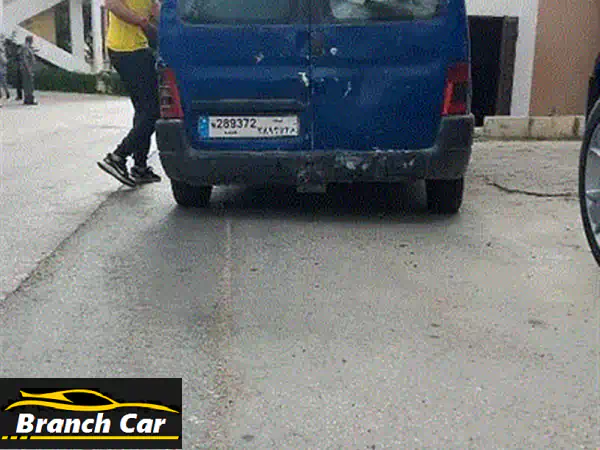 للبيع: رانج روفر SVR 2018 أصلية بيضاء - قمة الأداء والفخامة بنظافة CarFax!