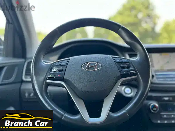 هيونداي توسان 2018: الأداء الفاخر 1.6 T Limited AWD باللون الأسود الجذاب!