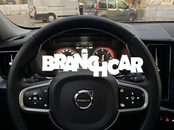 فرصة استثنائية: فولفو XC60 D4 مومنتوم ديزل 2019 للبيع بفاس - 190 حصان! فخامة وأداء