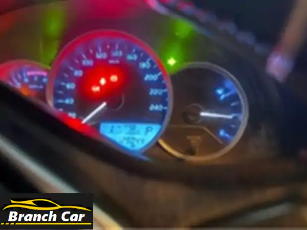 فرصة ذهبية! تويوتا كورولا 2019 - رخصة سنتين، جنوط رياضية، كاوتش بريدجستون جديد، فرش جلد فخم.