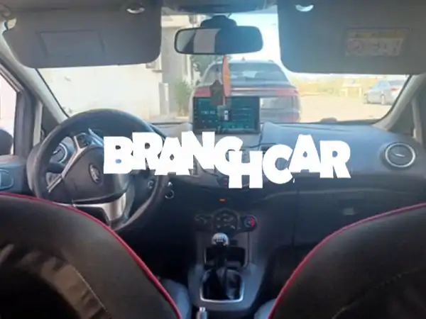 فرصة لا تعوض! فورد فيستا 2015 للبيع - مانيوال، 75 ألف كم، تكييف، بسعر 100000!