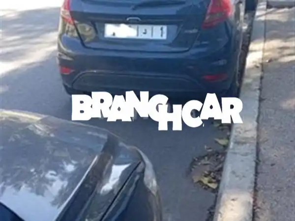 فرصة لا تعوض! فورد فيستا 2012 نظيفة واقتصادية - رفيقك المثالي على الطريق