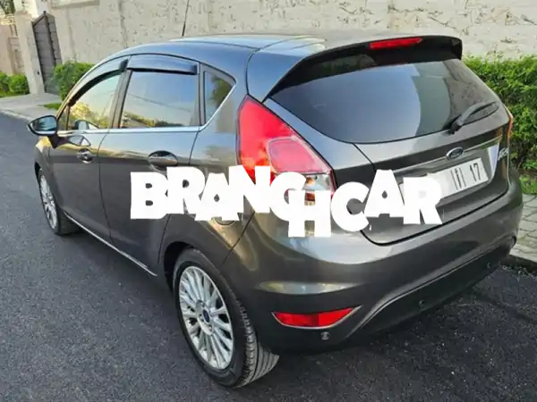 🔥 فورد فييستا 2016 ديزل تيتانيوم يدوية | الفخامة والاقتصاد بين يديك في طنجة! | صيانة كاملة وجاهزة للانطلاق