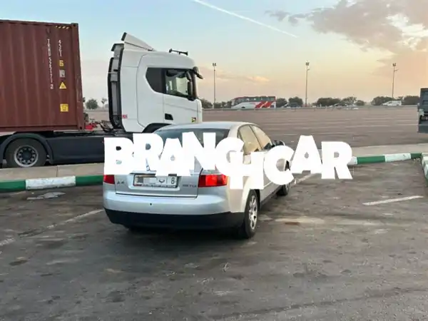 أودي A4 2004 للبيع: نظيفة جداً، عداد 45 ألف فقط | من المالك مباشرة بسعر 68,000!