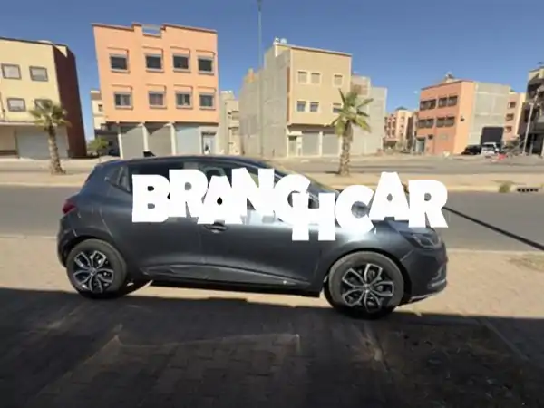 فرصة مميزة بمراكش: رينو كليو ديزل 2021 يدوية - كاملة المواصفات واقتصادية!