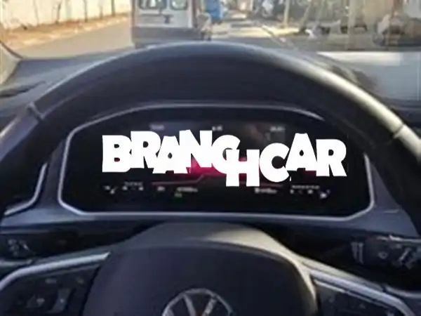 فولكس فاجن تي روك 2023 ديزل فل كامل | رياضية، سقف بانورامي، بدون AdBlue | 47 ألف كم، سعر مميز