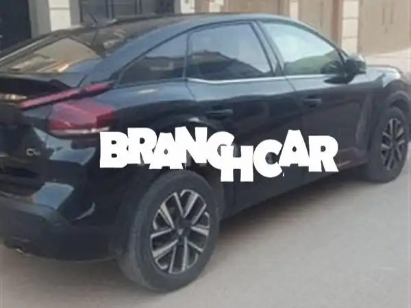 Citroën C4 Shine 2023 ديزل يدوية في وجدة: رفاهية واقتصاد استثنائي (بطاقة رمادية مشطوبة) | جاهزة للانطلاق!