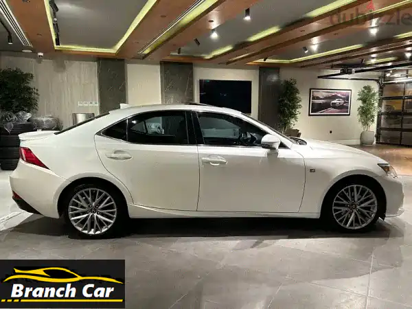 فرصة لا تعوض! لكزس IS250 F KIT 2014 للبيع: فخامة كندية بيضاء بحالة الوكالة | صيانة دورية.