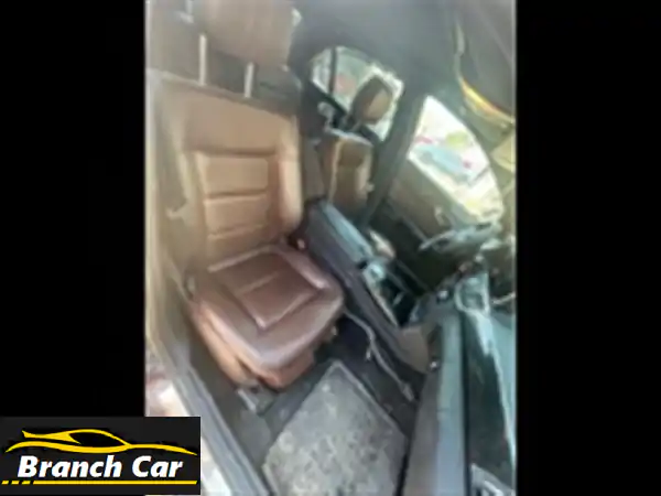 مرسيدس E 300 للبيع: فبريكا بالكامل، لا تحتاج أي مصاريف! شاشة أندرويد وكاوتش جديد.