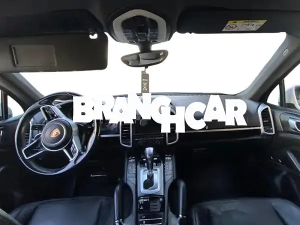 امتلك الفخامة والقوة: بورش كايين ديزل 2016 أوتوماتيك للبيع - GLOBAL OCCAZ