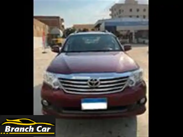 تويوتا فورتشنر 2013: قوة 4000cc بحالة الزيرو ورخصة سنتين...