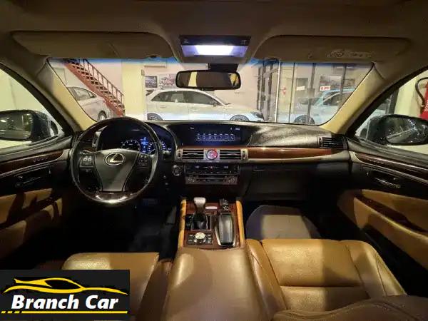 لكزس LS460 L 2016 الفضية: فخامة V8 بأداء استثنائي (80 ألف كم) - 10,995 د.ب.