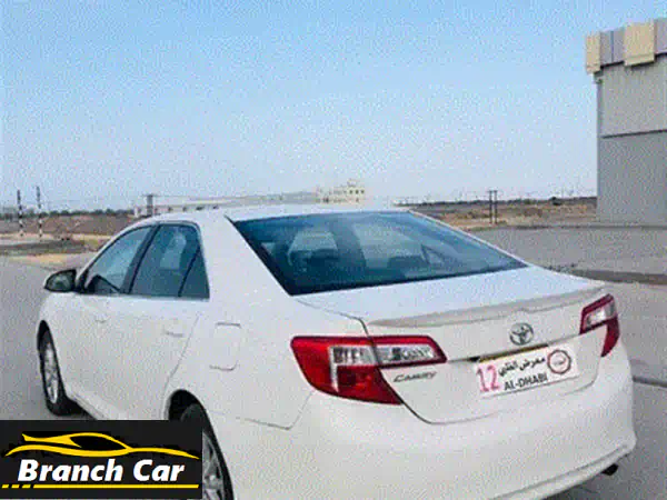 تويوتا كامري 2015 خليجي أبيض: جاهزة للانطلاق! صيانة شاملة وتأمين سنة.