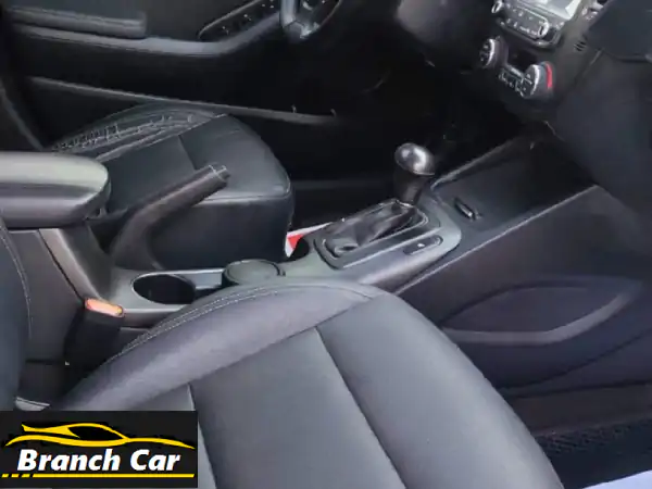 كيا 3 موديل 2015: بحالة ممتازة، ضمان كامل وتسجيل | جاهزة للانطلاق بسعر 22,000 درهم!