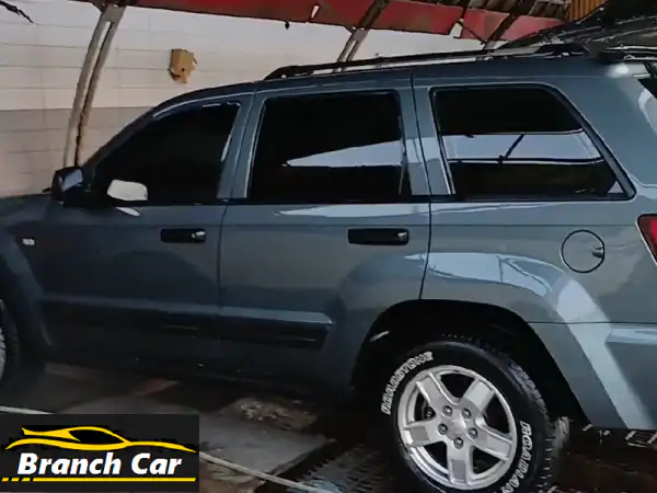 جيب شيروكي 2008 نظيفة جداً | ضمان ومحرك جاهز للفحص | مسافة 240 كم فقط! امتلك المغامرة الآن!