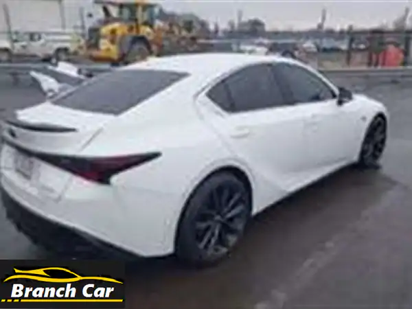 لكزس IS 2024 للبيع دبي: قيادة لا تُنسى تنتظرك!