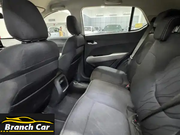 شيفروليه جروف 2024 (أزرق) مع مسافة 14,000 كم. الخيار المتوسط يشمل عجلات سبائك، كاميرا، تحكم في ...