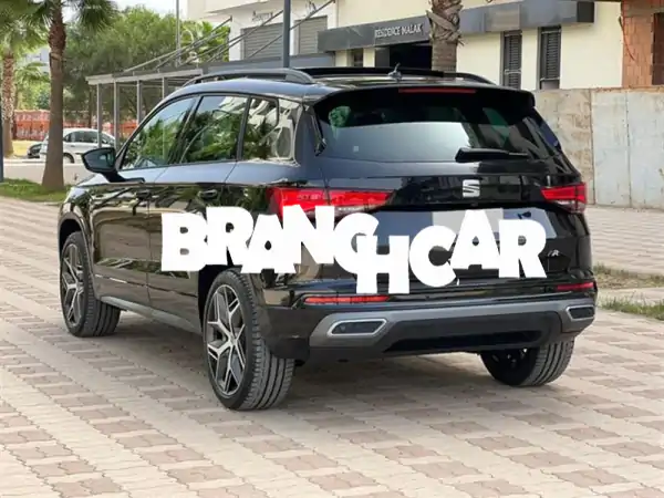 فرصة لا تعوض: SEAT Ateca FR 2023 - فل أوبشن، بانوراما، ديجيتال كوبيت (المغرب) للبيع