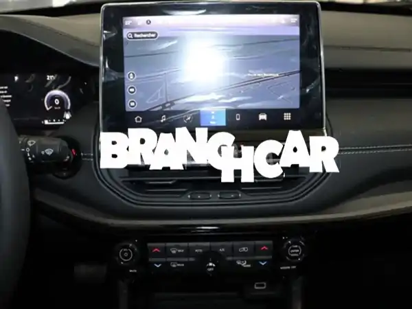 جيب كومباس 2025 الجديدة: مغامرة وأناقة تنتظرك بسعر 340,000 درهم!