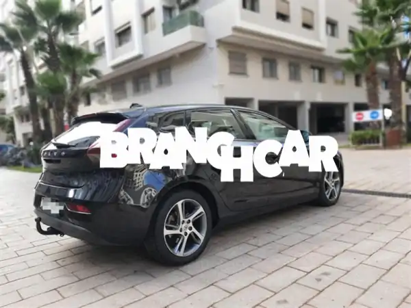 Volvo v40 BVA الدار البيضاء