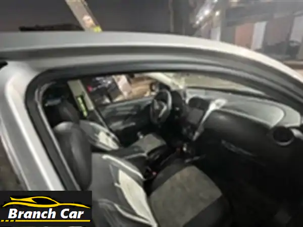 نيسان صني 209 فابريكا بحالة رائعة | تكييف ثلاجة وزجاج ملون مرخص | قيادة مريحة وموفرة!