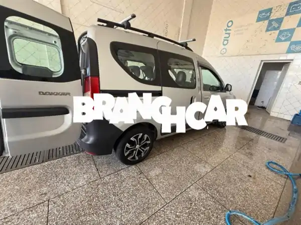 فرصة ذهبية! داسيا دوكر 2021 للبيع: الرفيق العملي والاقتصادي بحالة الوكالة!