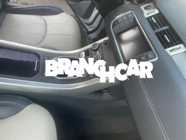 فرصة لا تعوض: رنج روفر إيفوك 2017 ديزل – مالك أول، كاملة المواصفات، بحالة الوكالة!