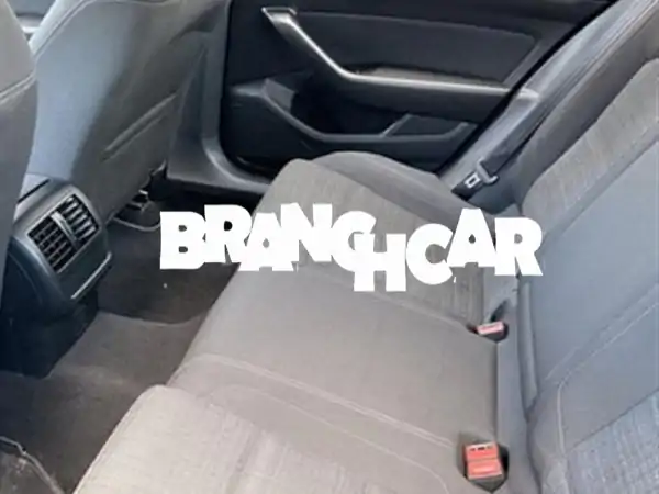 فرصة استثنائية: فولكس فاجن باسات 2021 ديزل أوتوماتيك - 100 ألف كم بحالة المصنع!