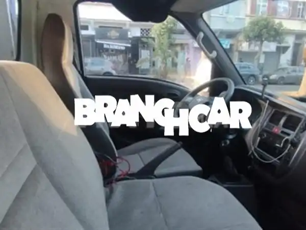 فان نقل هيونداي H100 موديل 2015 للبيع: عملي، اقتصادي ومجهز بالكامل بسعر 167,000!