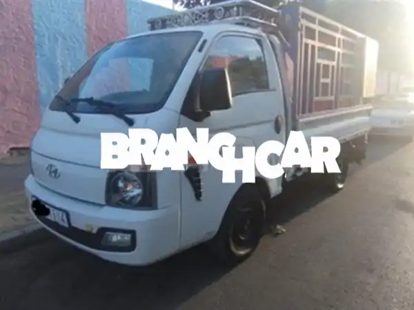 فان نقل هيونداي H100 موديل 2015 للبيع: عملي، اقتصادي...