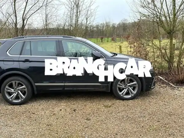 فولكس فاجن تيغوان 2024 ديزل أوتوماتيك بفاس: 15,000 كم...