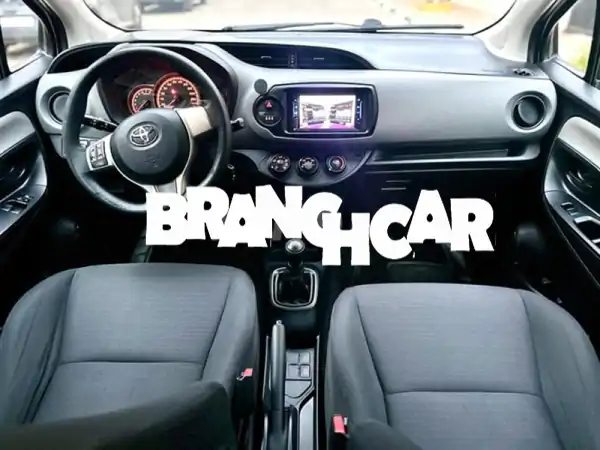 فرصتك! تويوتا ياريس 2016 | بحالة الوكالة (95 ألف كم) - مانيوال، كاملة المواصفات، سعر 96,000