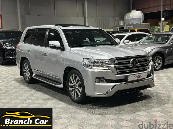 امتلك الفخامة والقوة! تويوتا لاندكروزر 2016 VXS 5.7 فضي |...