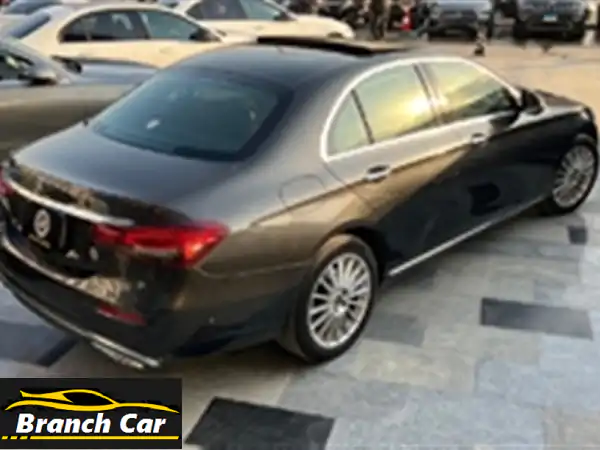 فرصة استثنائية: مرسيدس E300 موديل 2021 بحالة الزيرو - 20,000 كم فقط - التجمع الخامس!