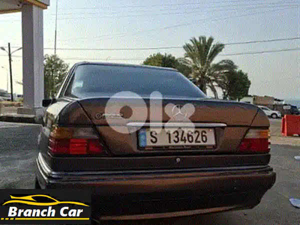 مرسيدس E-Class 300 موديل 1987 أزرق كحلي: أيقونة كلاسيكية بحالة ممتازة | للبيع