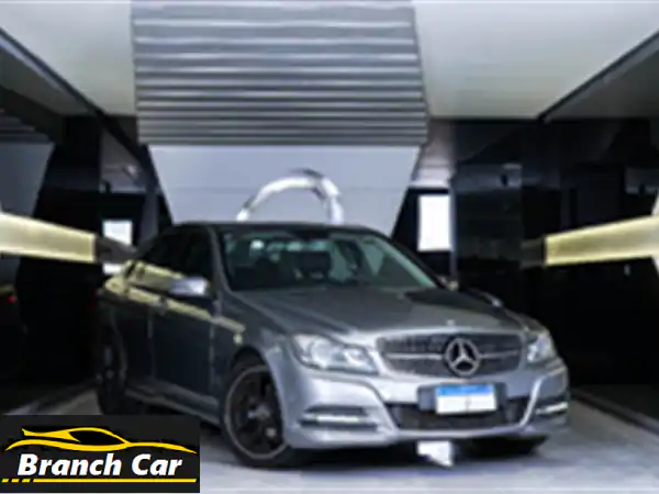 امتلك الفخامة الألمانية: مرسيدس C180 موديل 2013 للبيع...