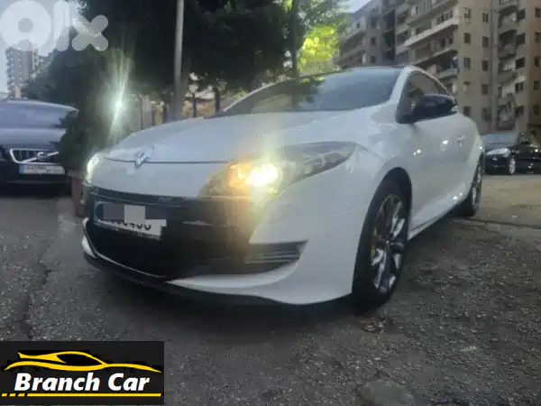 أيقونة الأداء: Renault Megane RS 2011 بيضاء - صيانة Bassoul &...