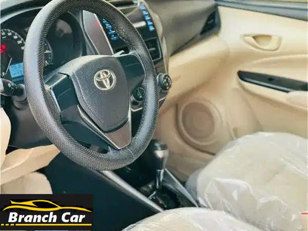 تويوتا يارس 2021 بيضاء | مالك واحد | بحالة الوكالة للبيع في البحرين