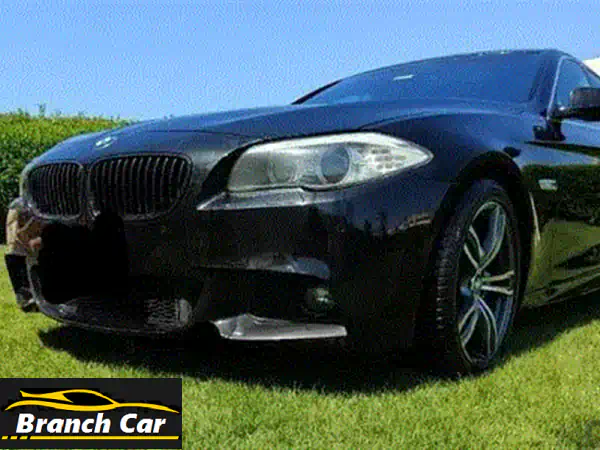 تويوتا كورولا هايبرد 2024 البيضاء: الأناقة،...