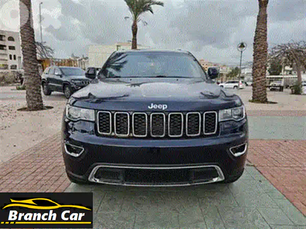 جيب جراند شيروكي 2019 ALTITUDE 4x4 فضي | قمة الفخامة والأداء (110 ألف كم)