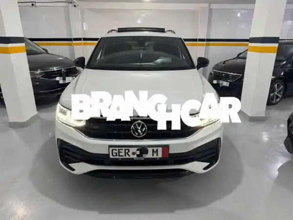 فولكس فاجن تيجوان R-Line 2021 ديزل أوتوماتيك بالرباط | سقف بانورامي و Distronic (من ميكانيكي)