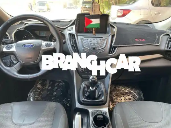 فورد 2014 سوداء مميزة للبيع: أناقة، اعتمادية، 5 أبواب ومواصفات كاملة - 145 ألف!