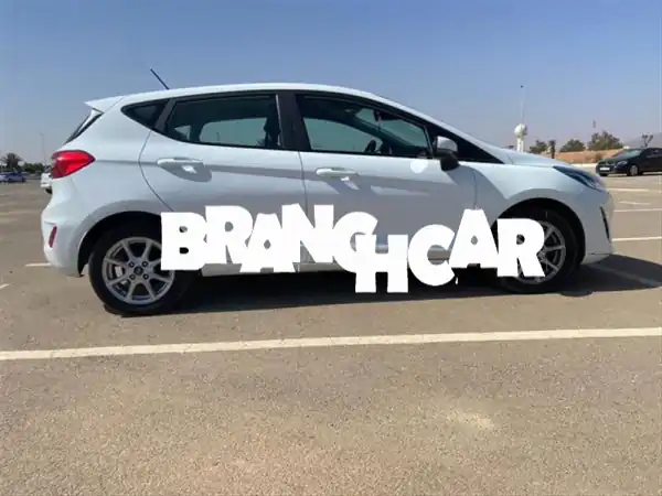 فورد فييستا تيتانيوم ديزل 2021 فل أوبشن: رفاهية، اقتصاد، وأداء لا يُضاهى بسعر مميز!