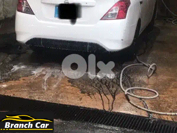 نيسان صني 2017 بيضاء: استمتع بالراحة والاتساع...