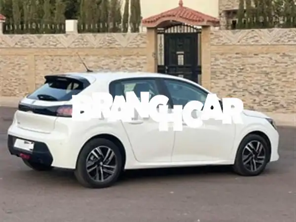 بيجو 208 ديزل 2023 مانويل Active | يد أولى 23 ألف كم فقط | فرصة لا تعوض!