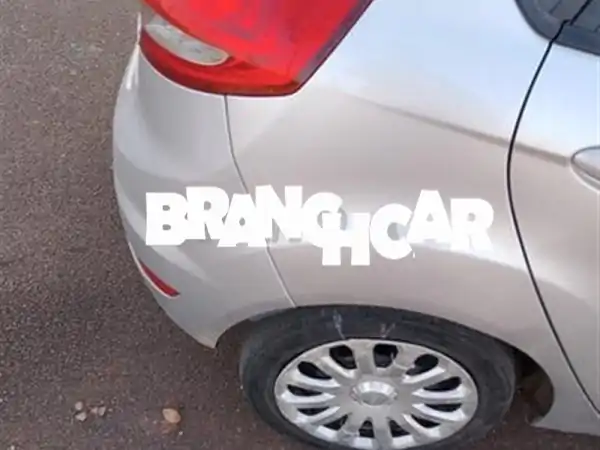 فورد فييستا 2013 بحالة ممتازة: إطارات وبطارية جديدة، جاهزة للانطلاق بسعر 98,000!